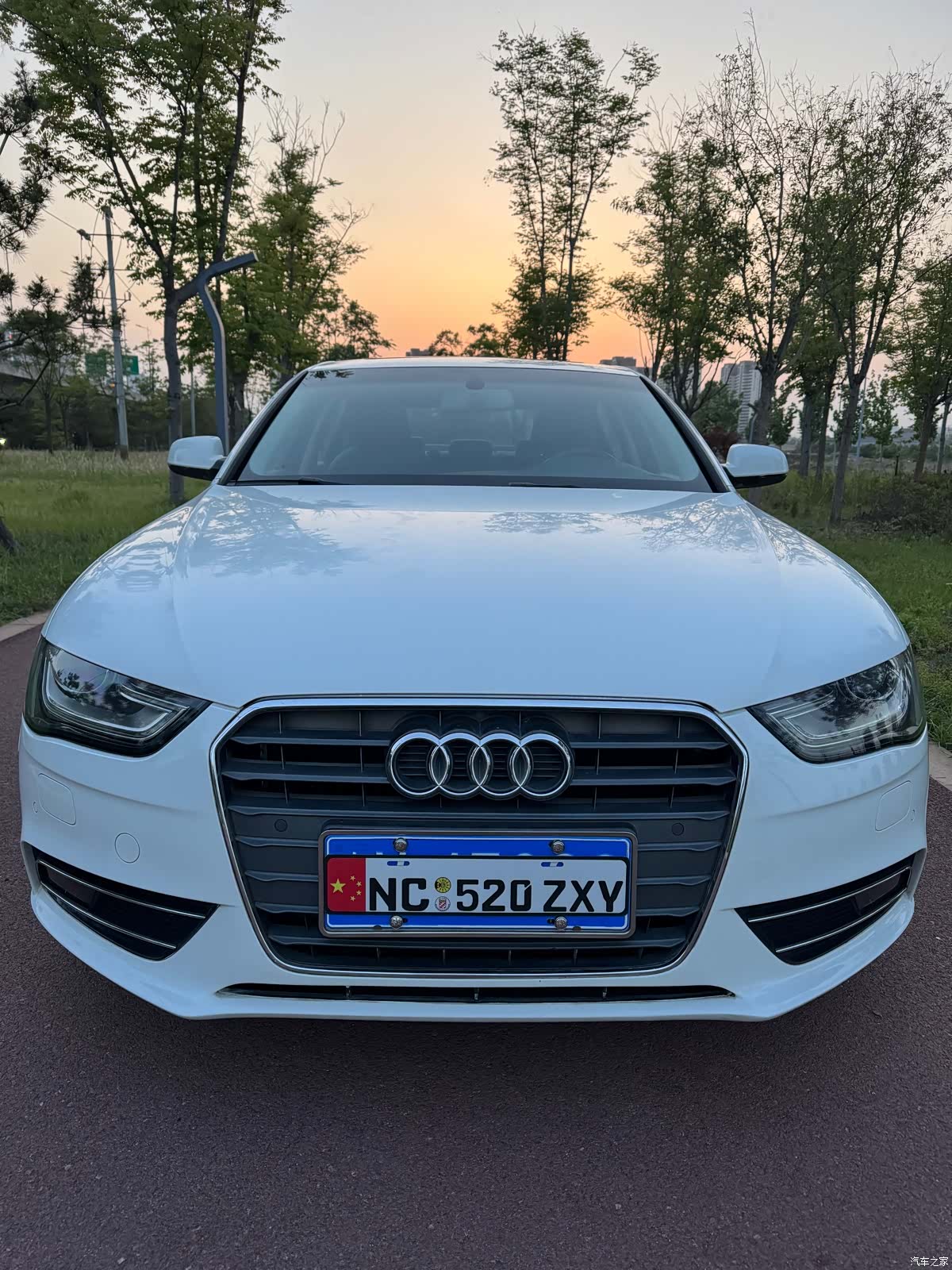 Audi A4L, 2013 1