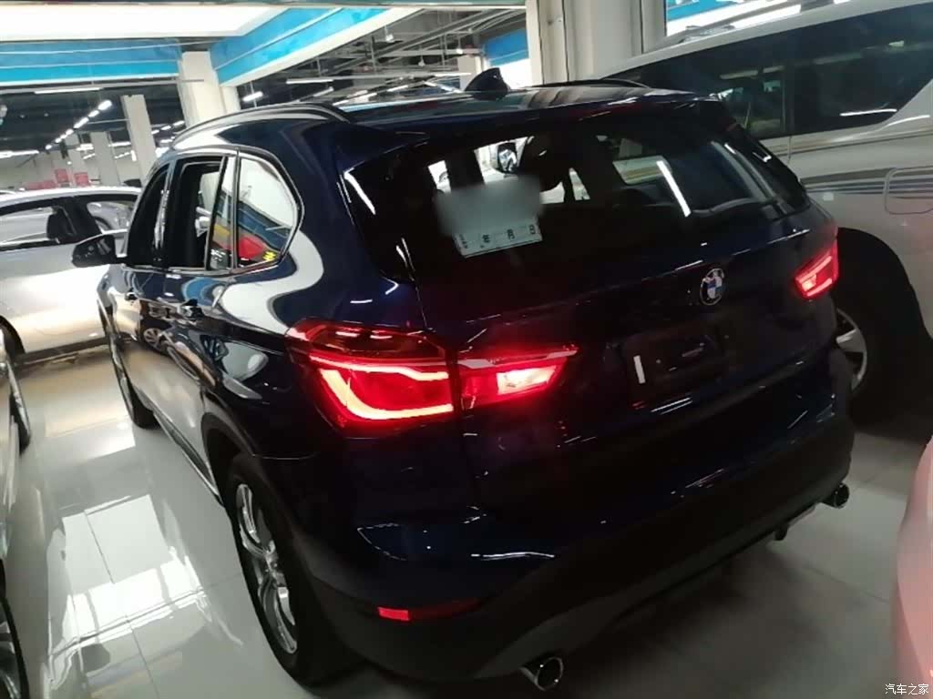 BMW X1, 2019 все фото