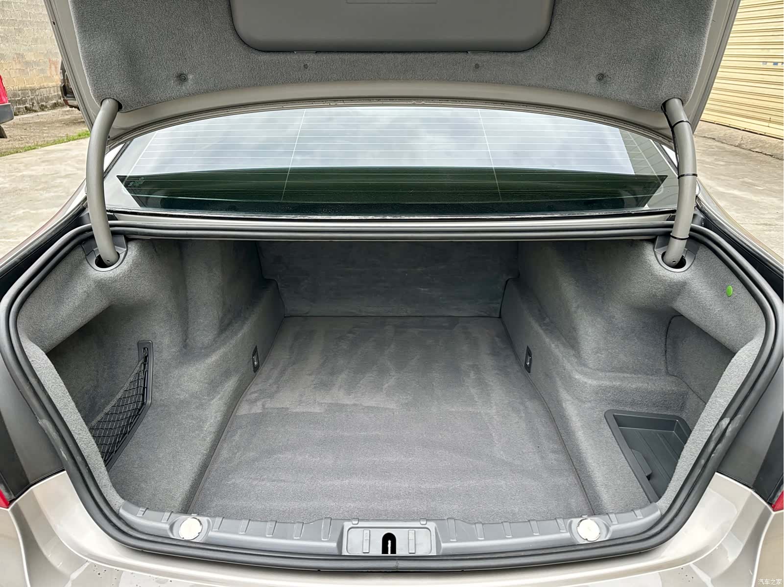 BMW 7 Series, 2010 16
