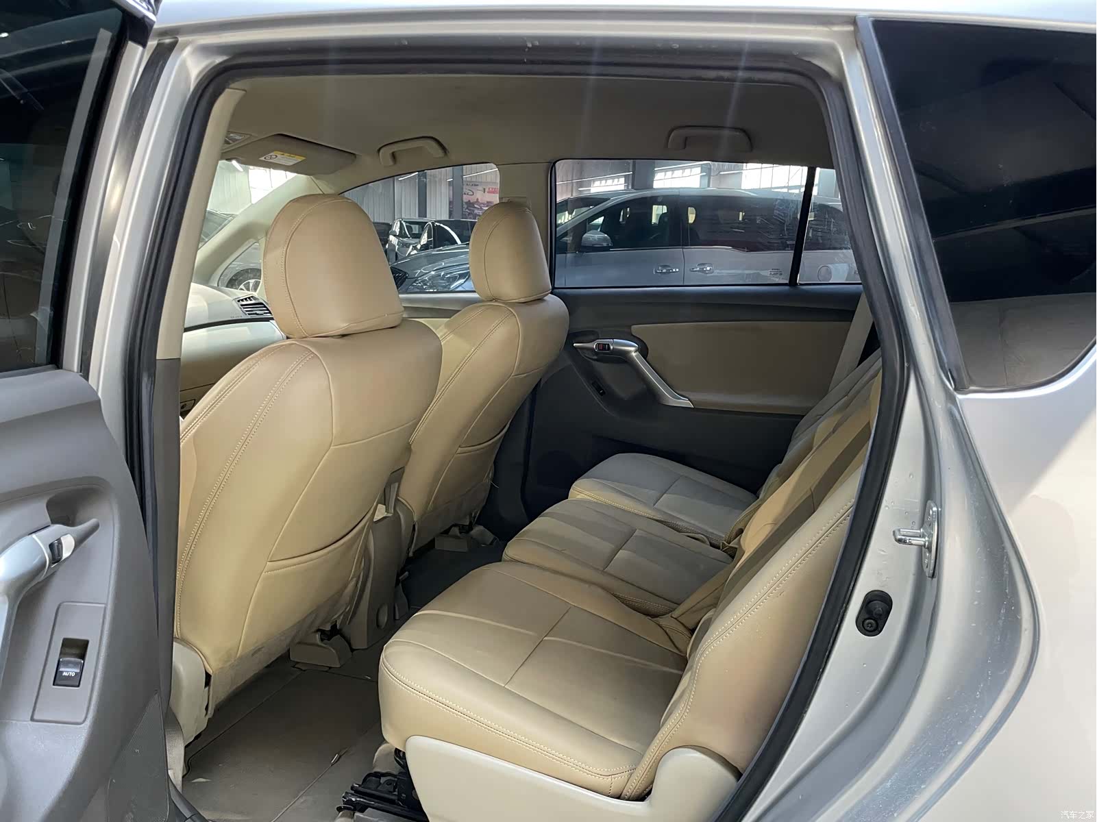Toyota 180E, 2015 8