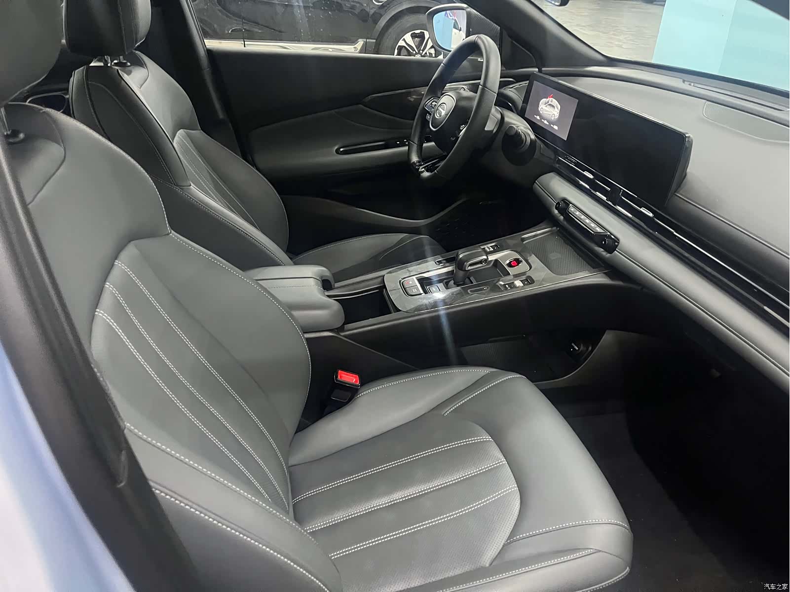 Trumpchi Empow, 2025 13