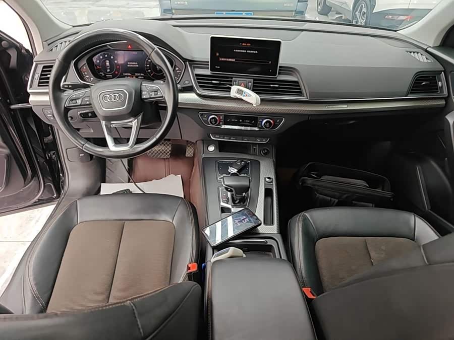Audi Q5L 2019, фото 10