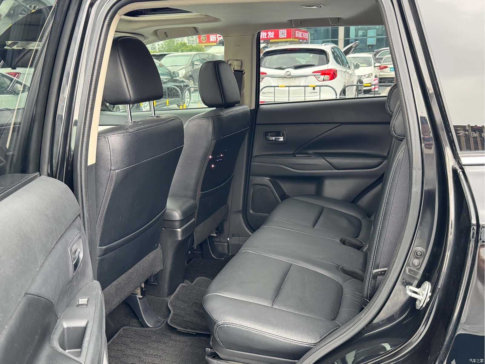 Mitsubishi Outlander, 2014 7