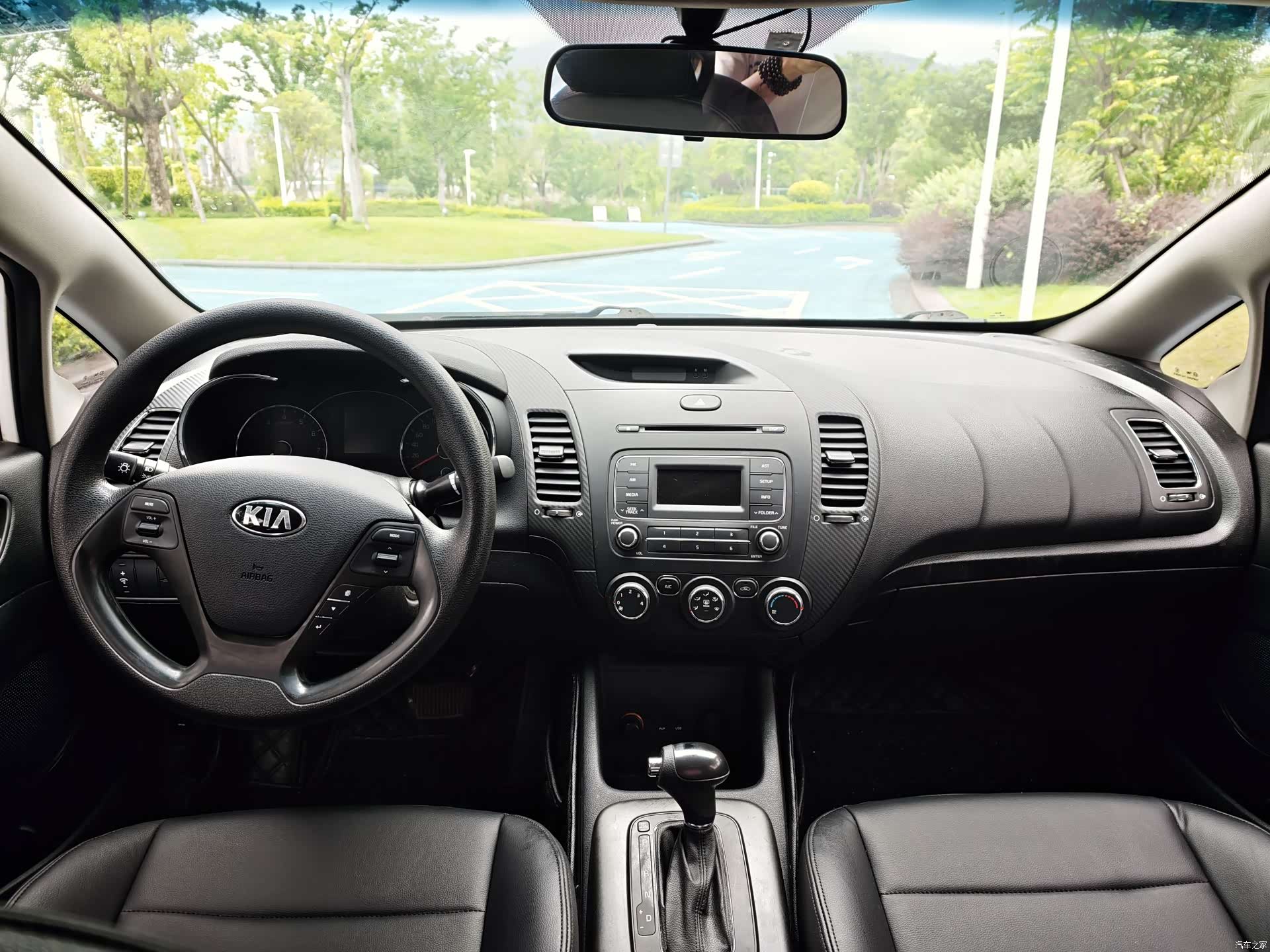 Kia K3, 2014 8