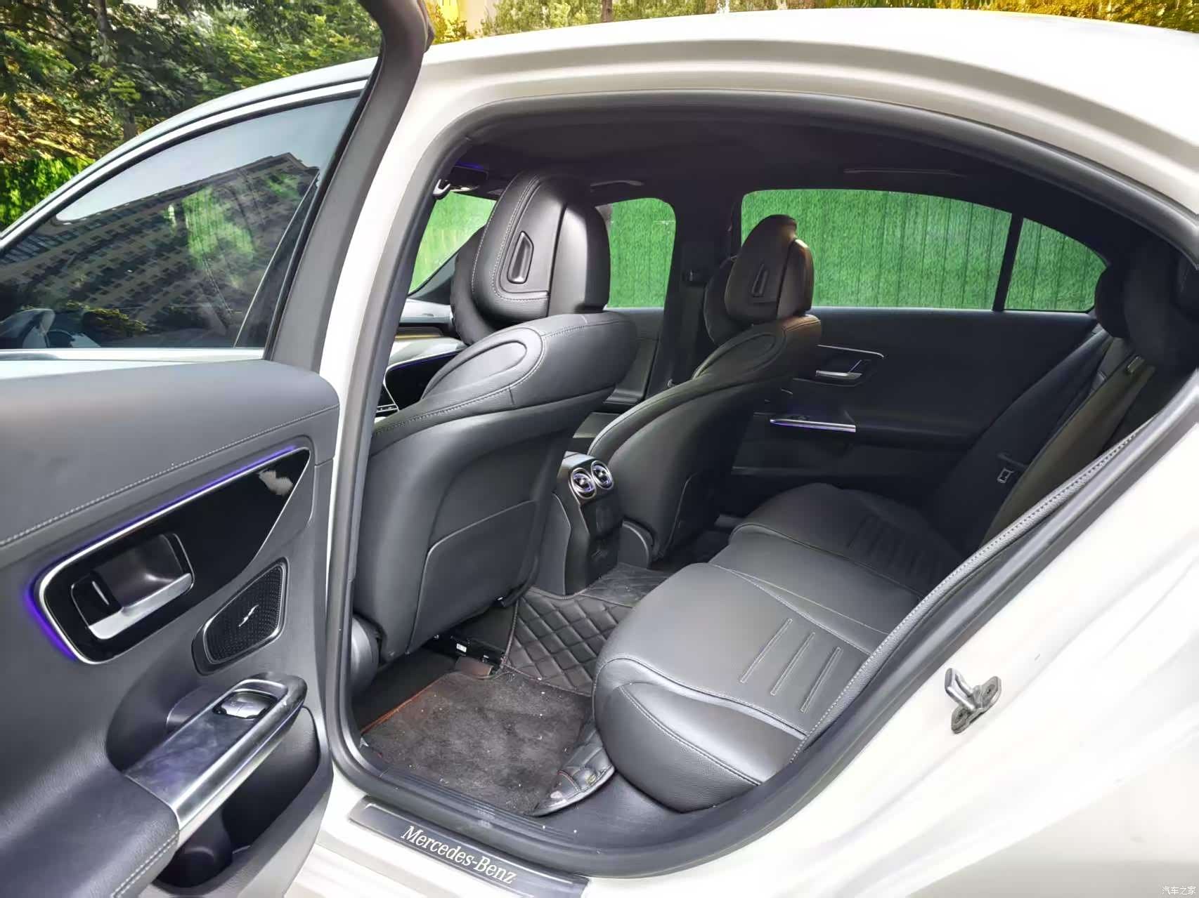 Mercedes-Benz C-Class, 2025 6