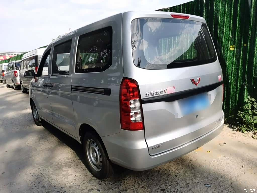 Wuling Hongguang, 2024 все фото