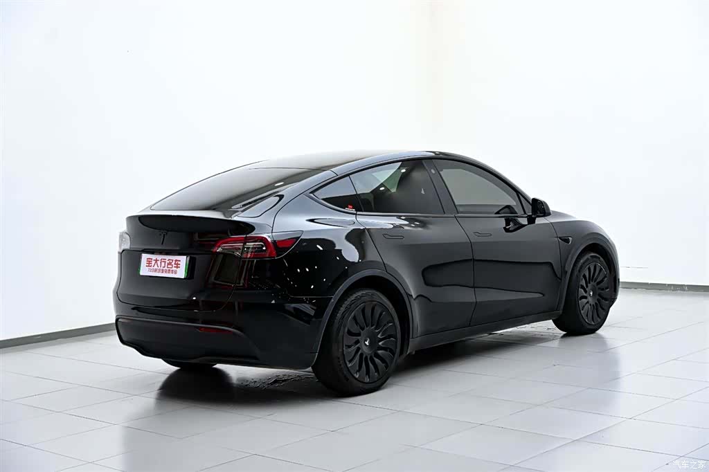 Tesla Model Y, 2023 6
