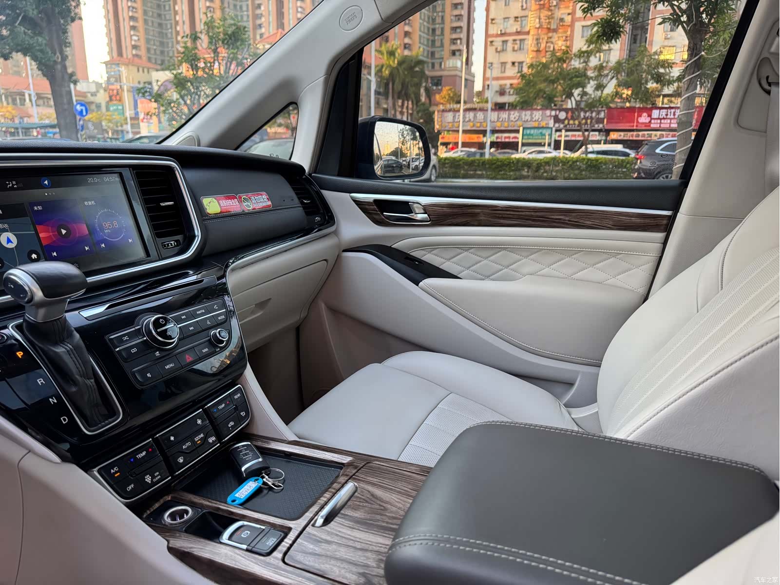 Trumpchi M8, 2019 8