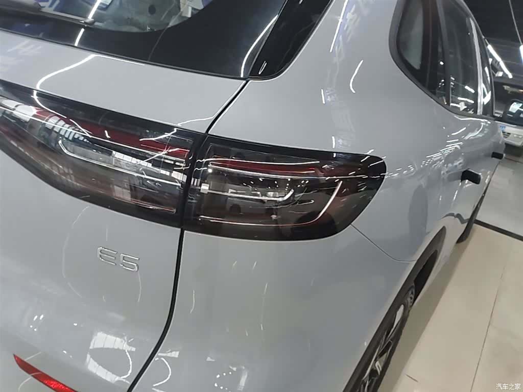 Geely Galaxy E5, 2026 8