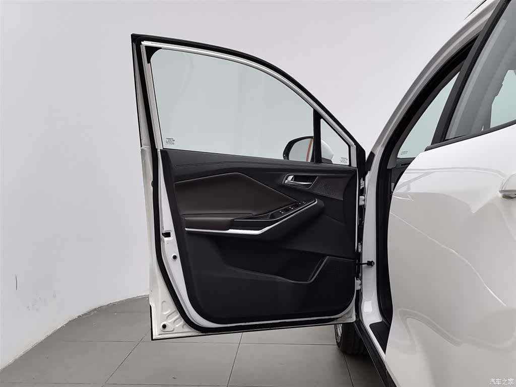 Changan CS15, 2020 8