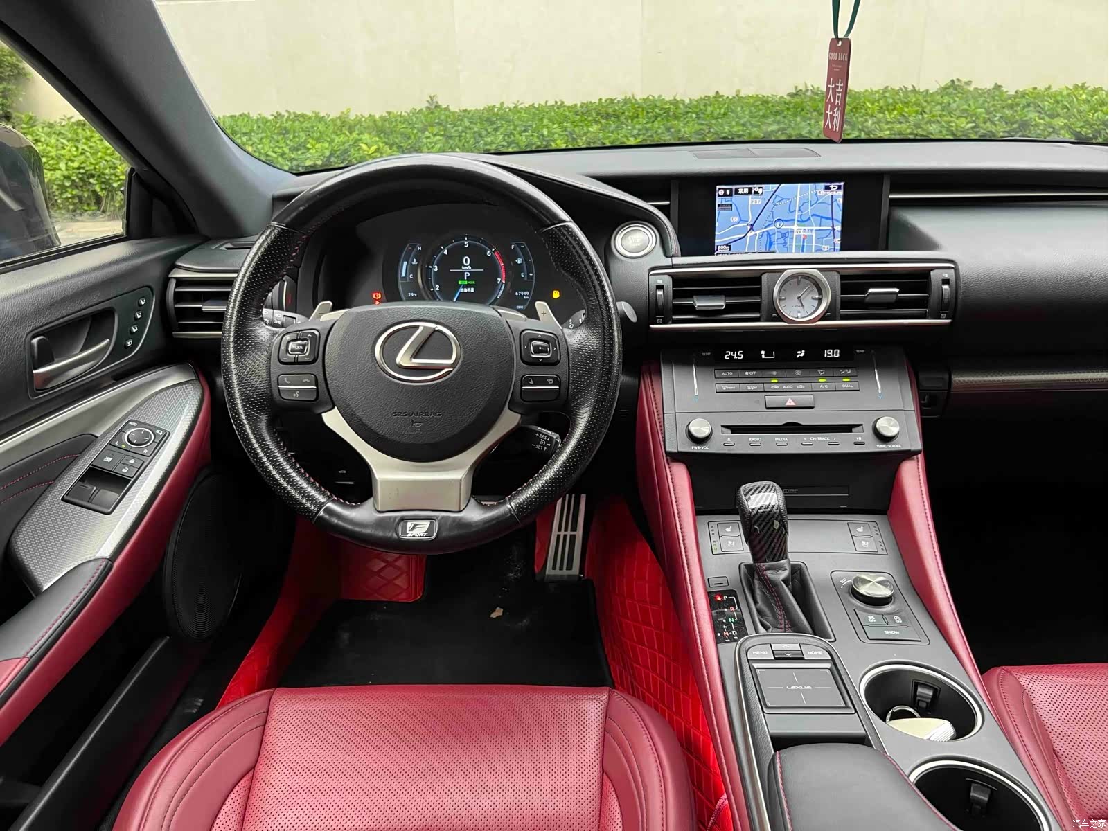 Lexus RC, 2017 16