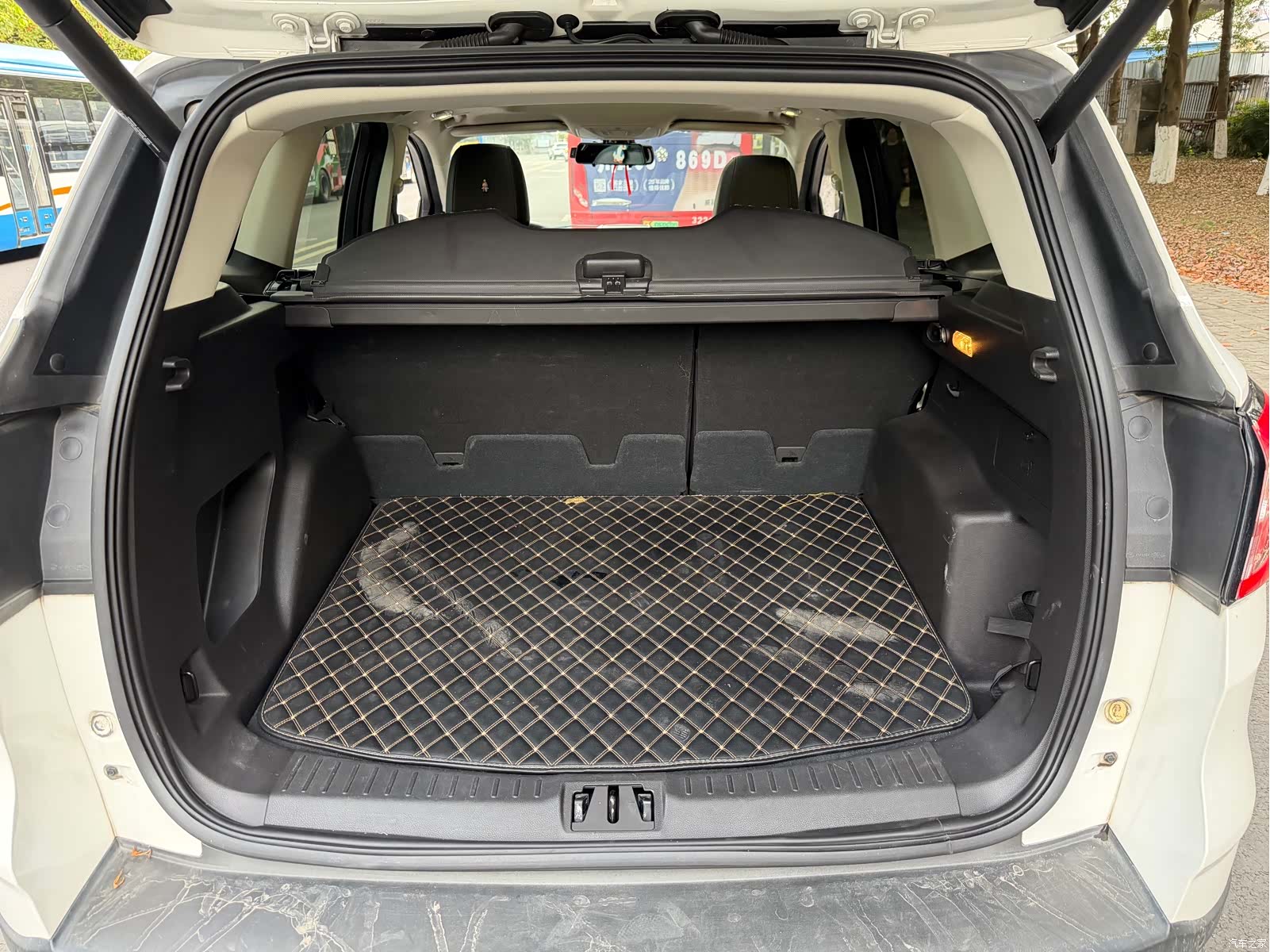 Ford Kuga, 2017 8
