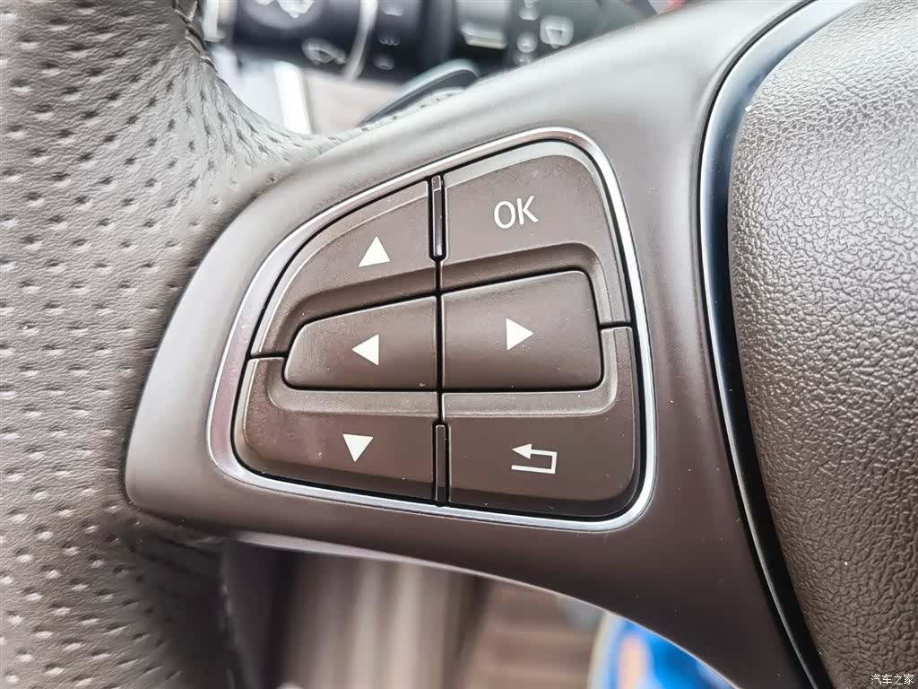 Mercedes-Benz GLE, 2017 24