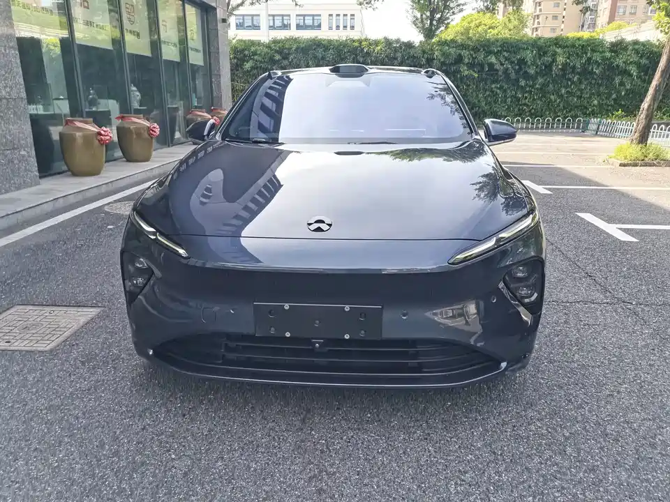 NIO ET7