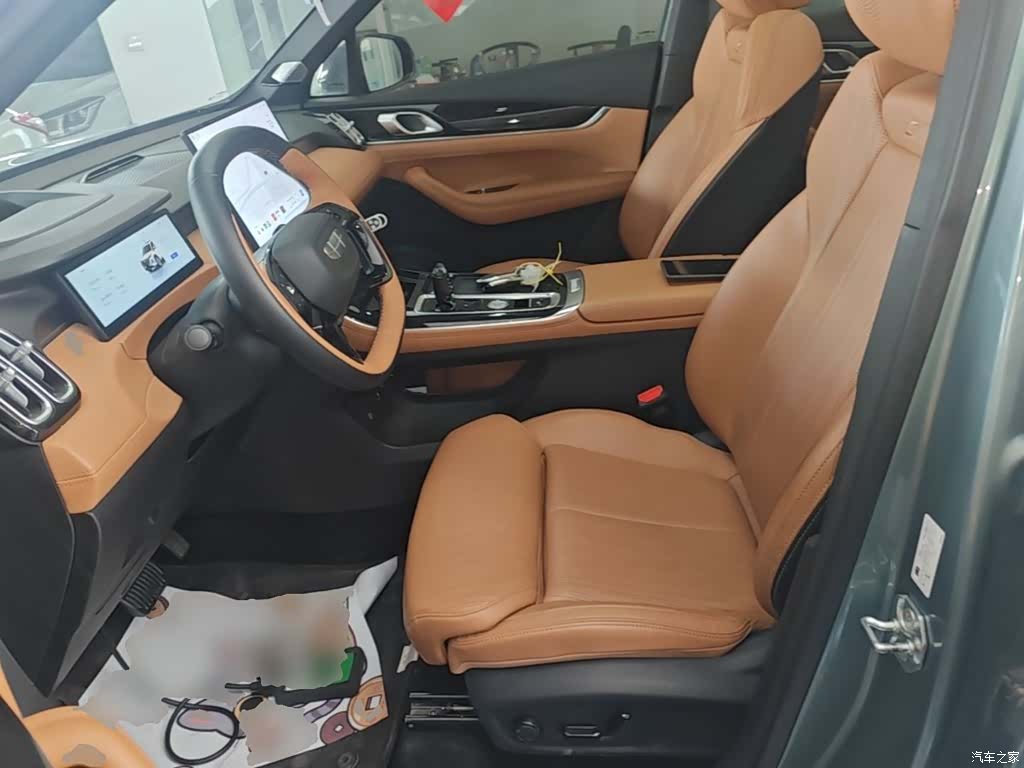 Geely Boyue, 2025 15