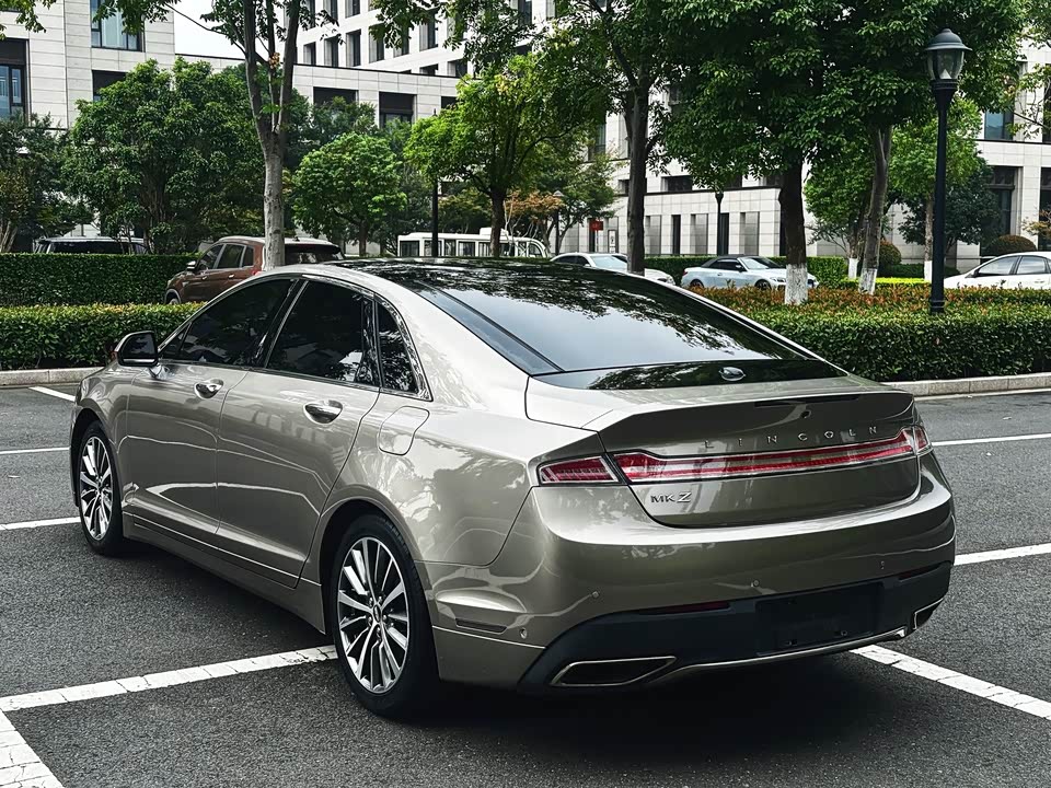 Lincoln MKZ