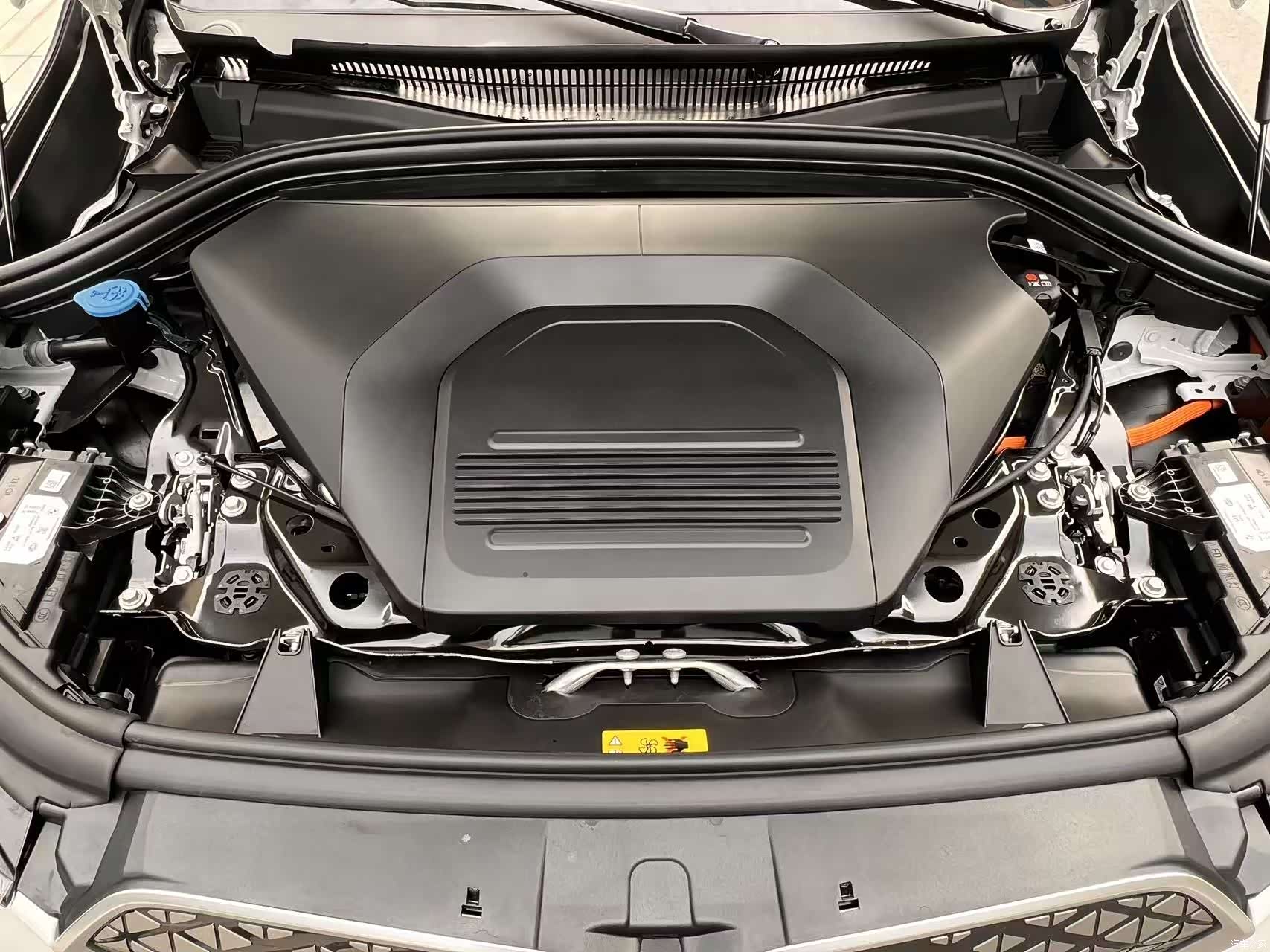 BMW iX1, 2025 9