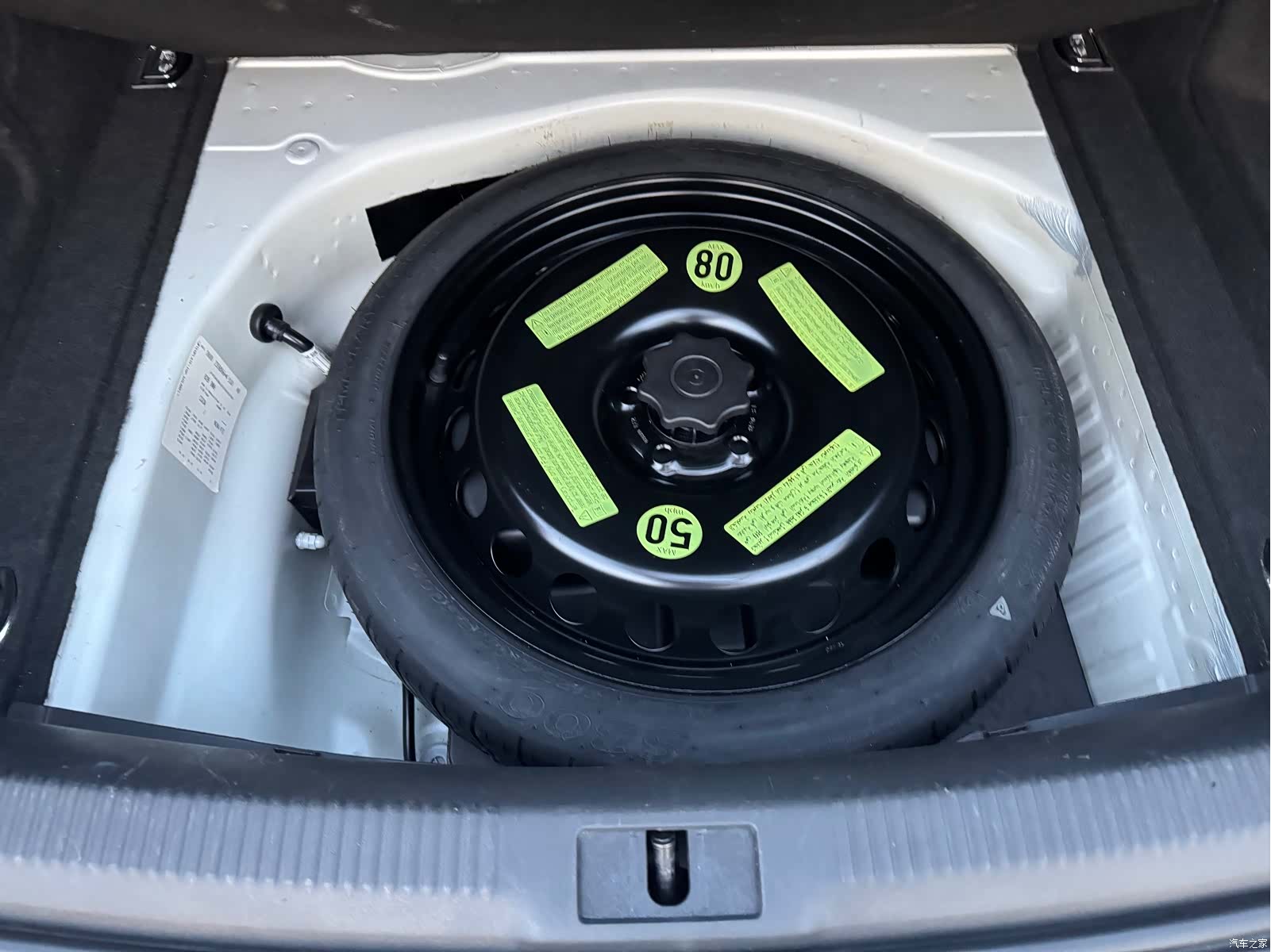 Audi A4L, 2013 11