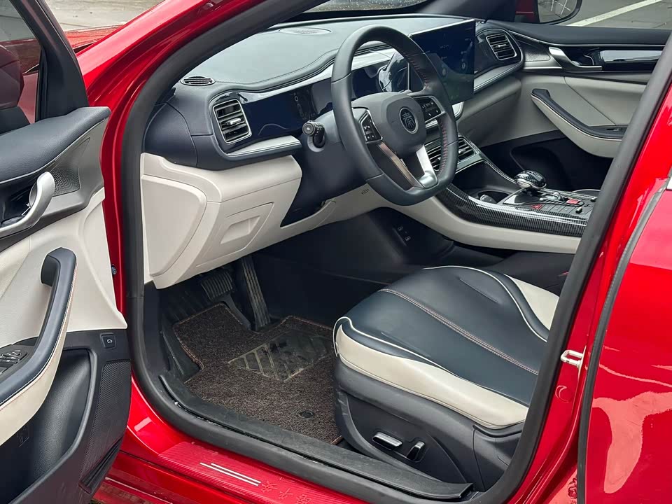 BYD Qin Yuan BYD Qin Yuan
