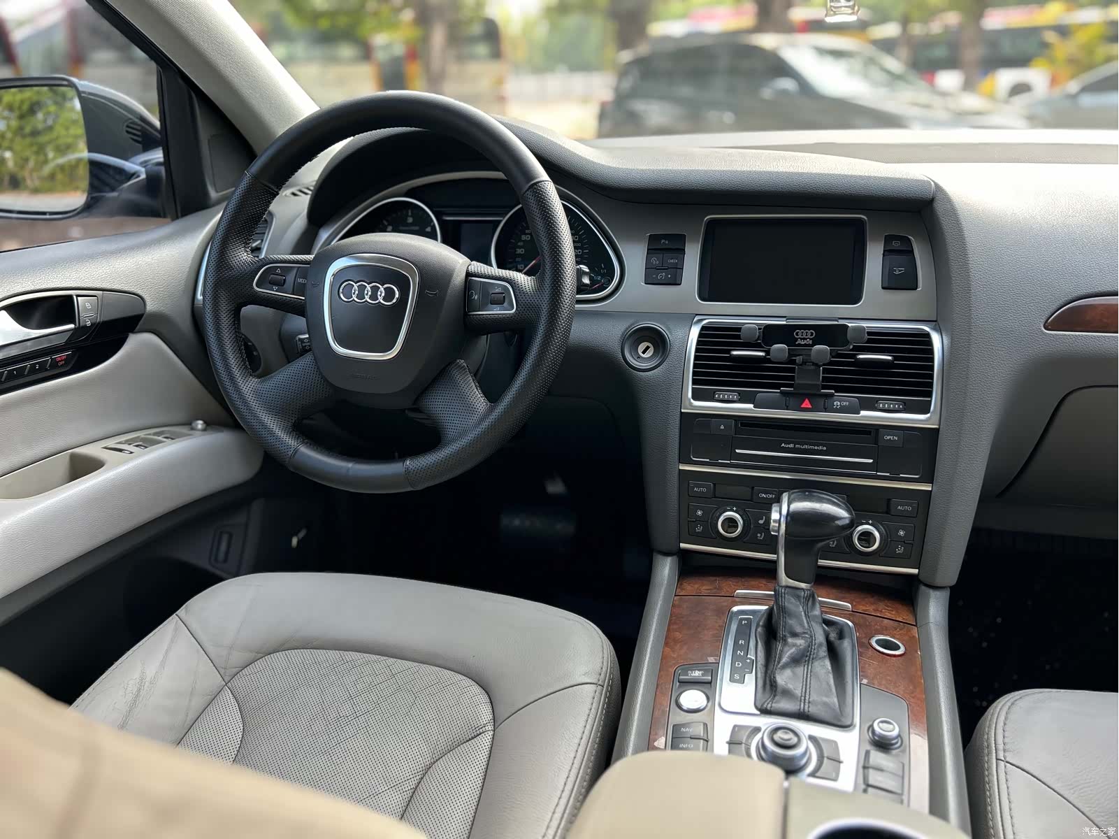 Audi Q7, 2011 33