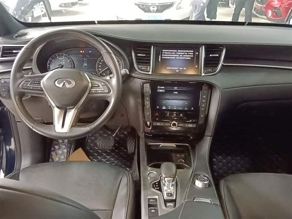 Infiniti QX55