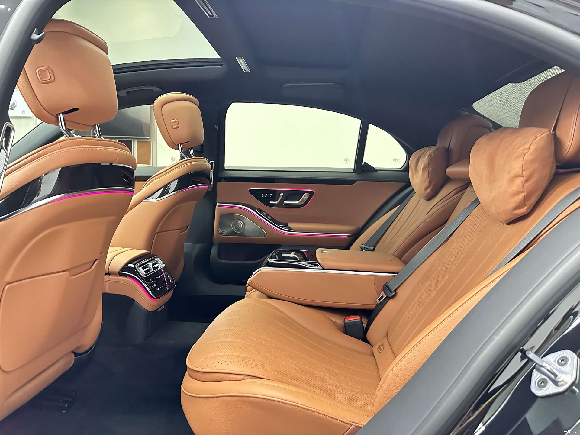 Mercedes-Benz S-Class, 2023 11