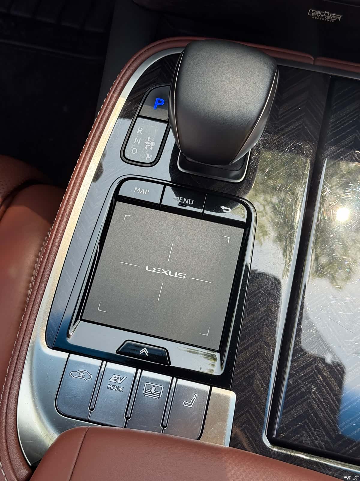 Lexus LS, 2019 10