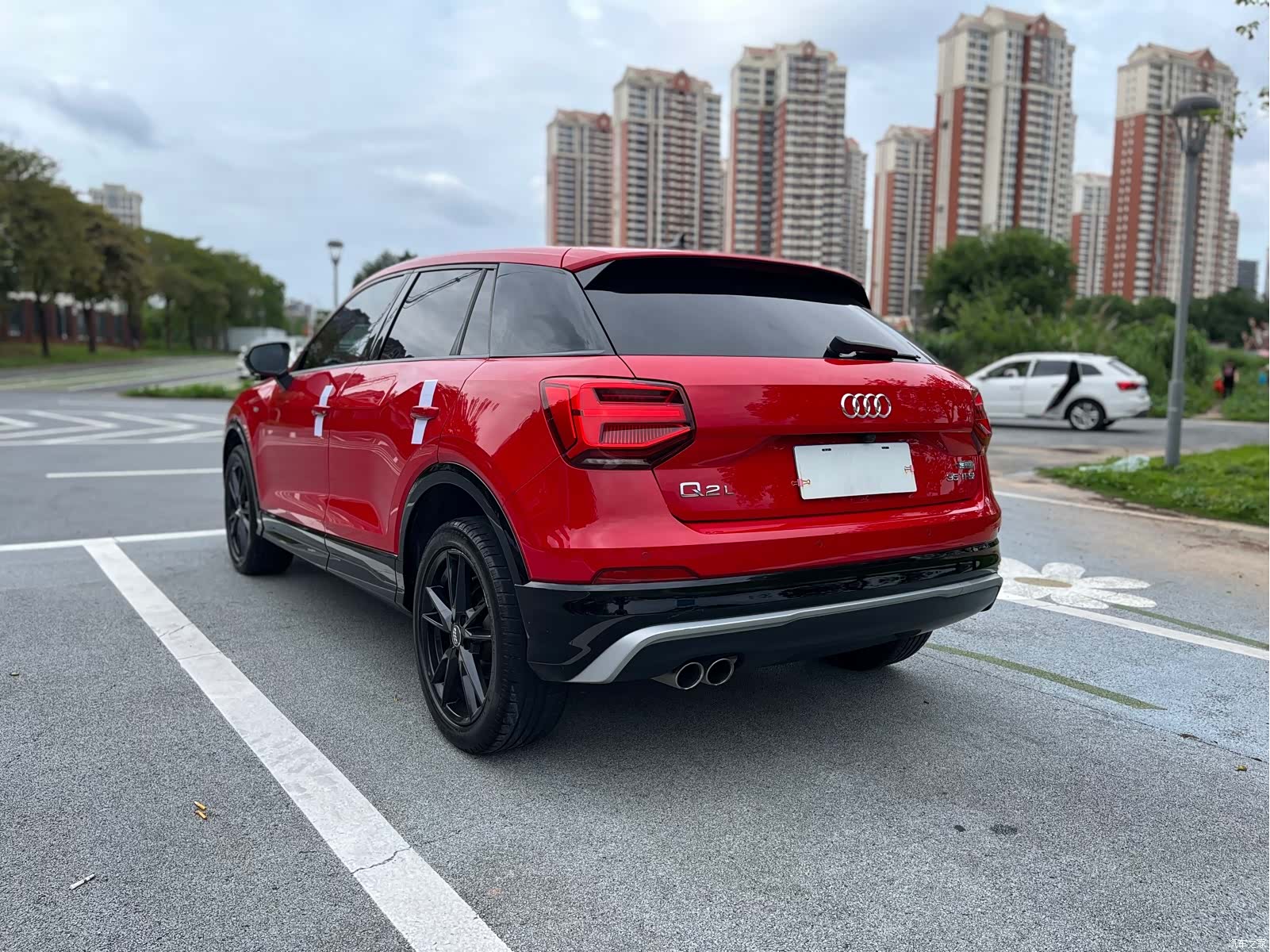 Audi Q2L, 2020 8