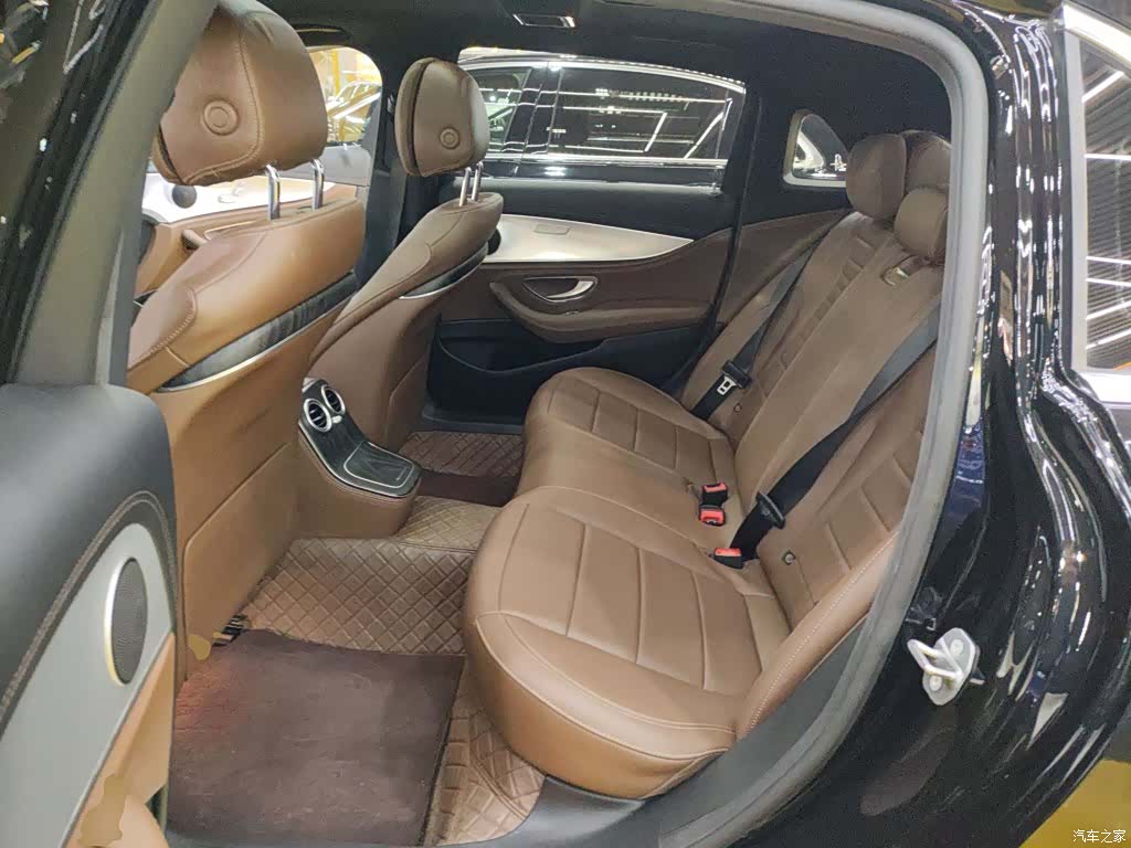 Mercedes-Benz E-Class, 2022 14