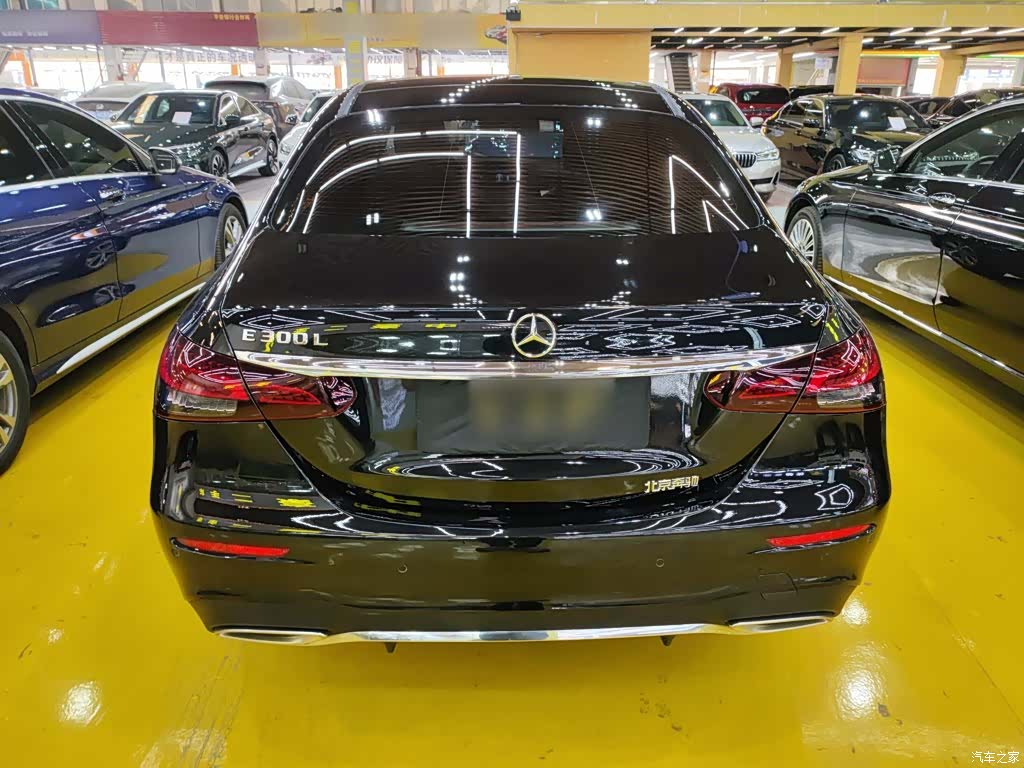 Mercedes-Benz E-Class, 2022 22