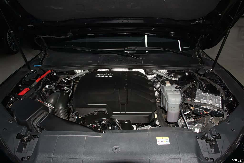 Audi A7L, 2024 13