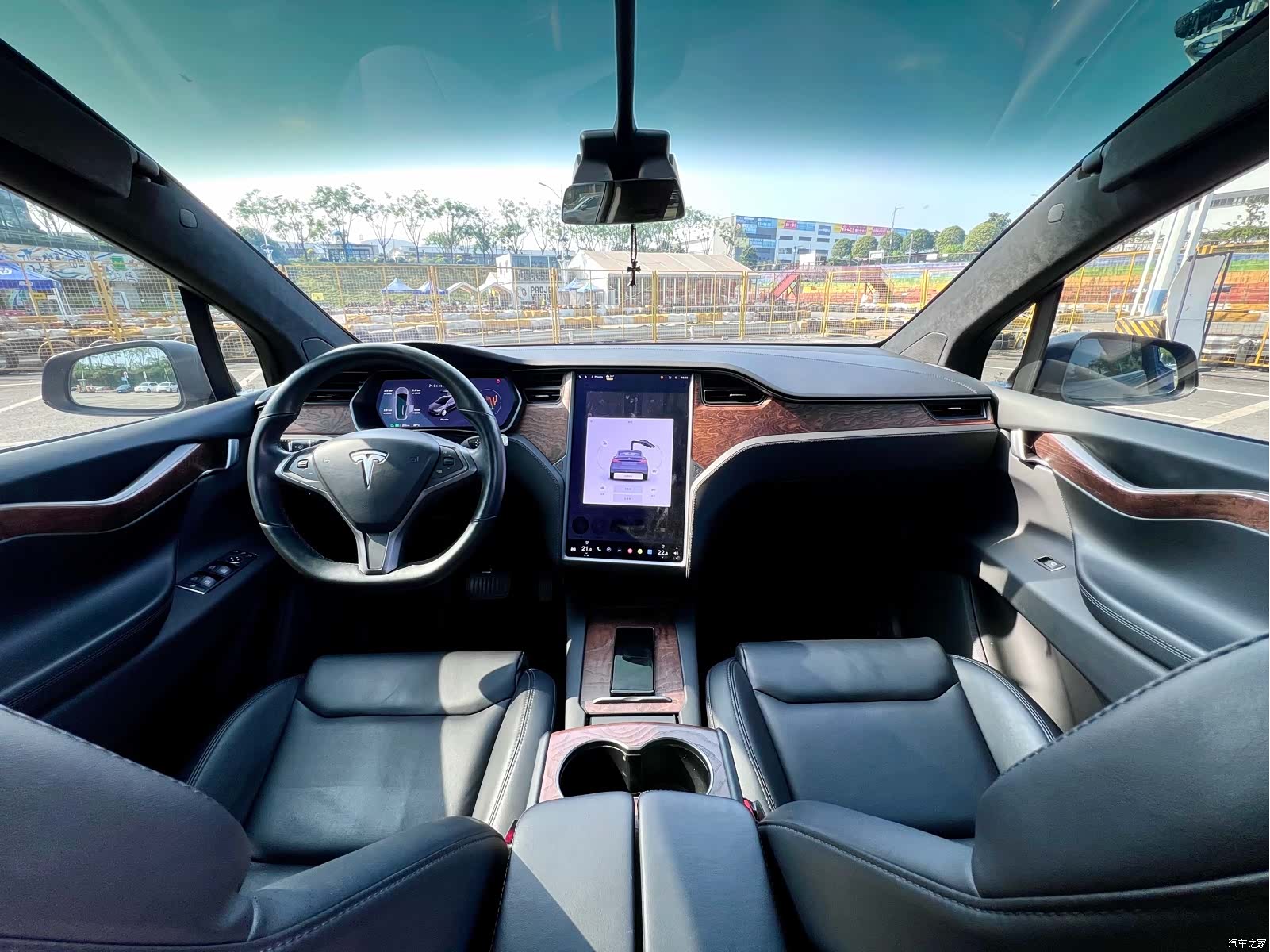 Tesla Model X, 2020 10