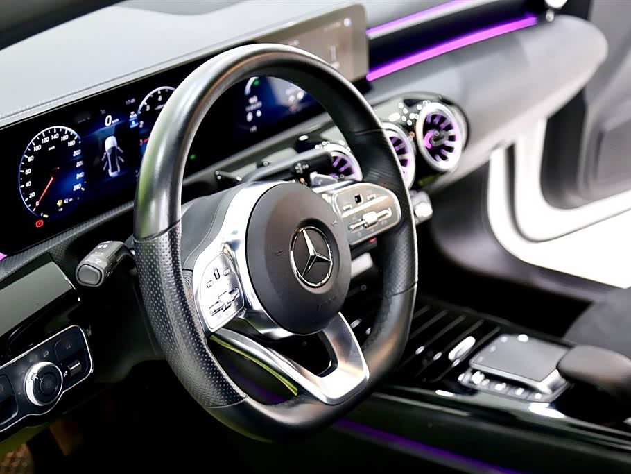 Mercedes-Benz Class A Mercedes-Benz Class A