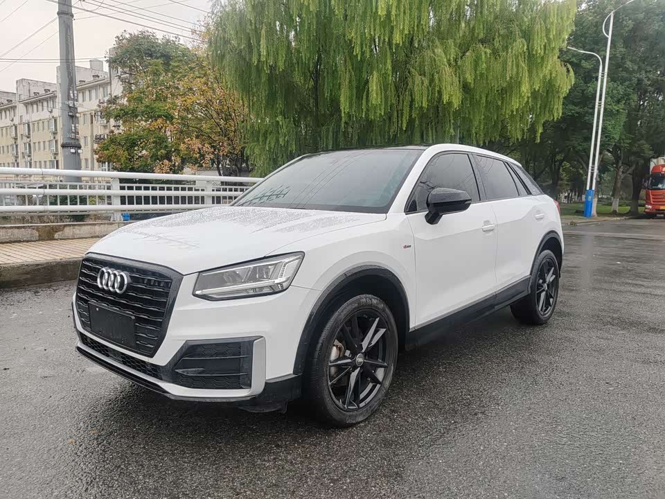 Audi Q2L