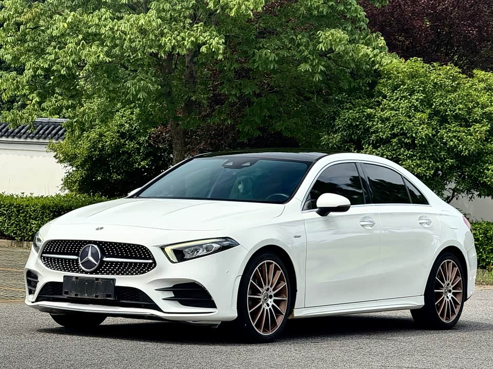 Mercedes-Benz Class A Mercedes-Benz Class A