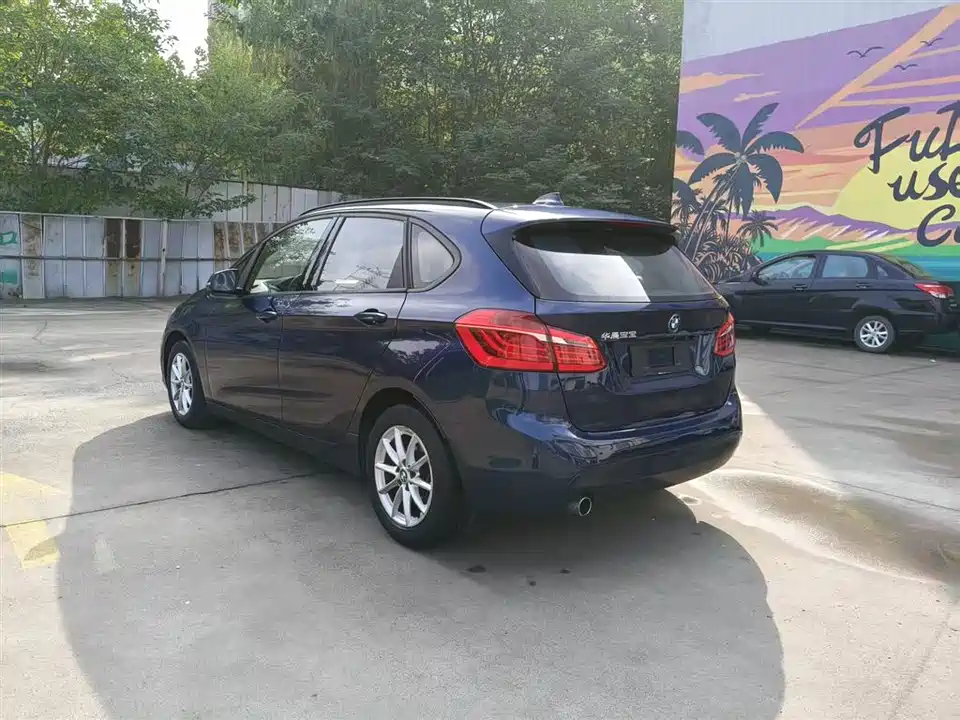 BMW 2 series station wagon