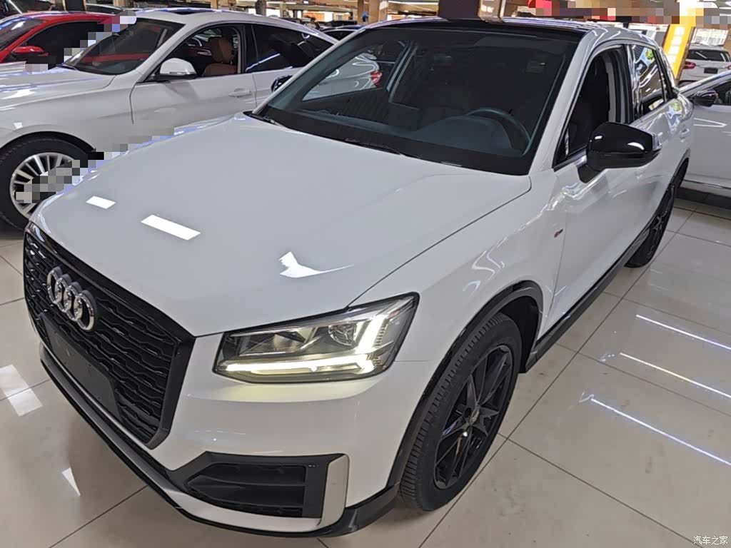 Audi Q2L, 2020 2