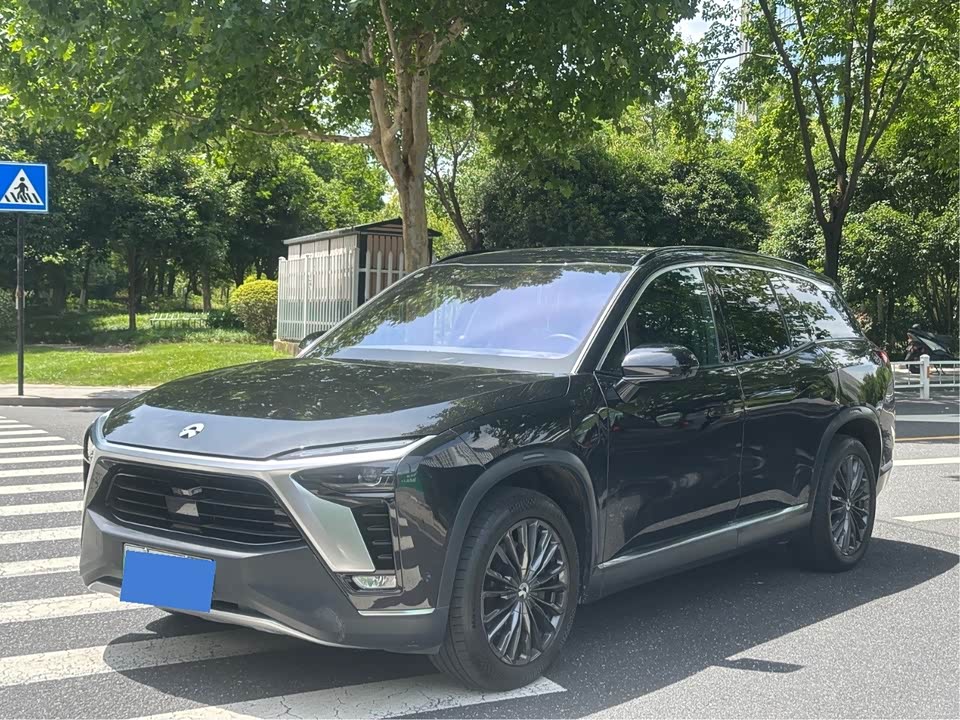 NIO ES8