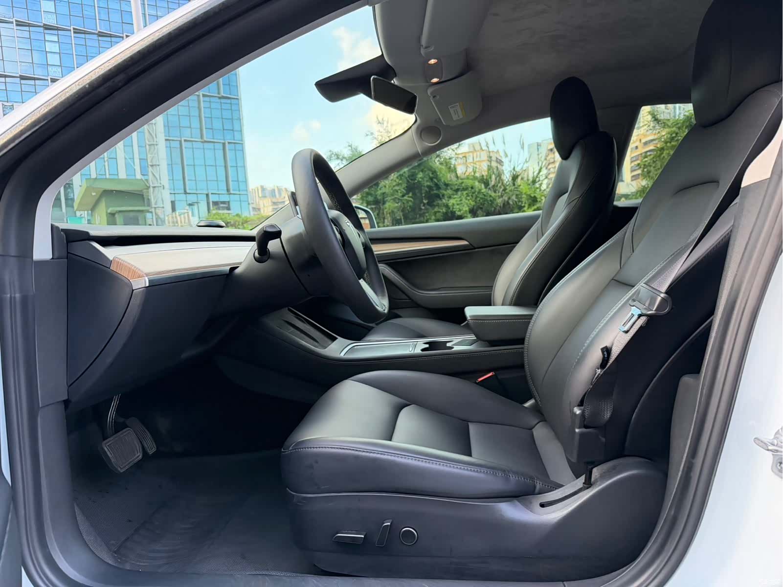 Tesla Model 3, 2021 13