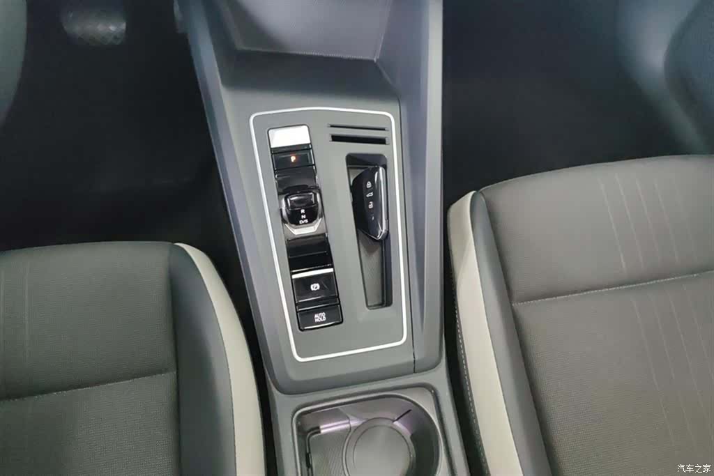 Volkswagen Golf, 2022 16