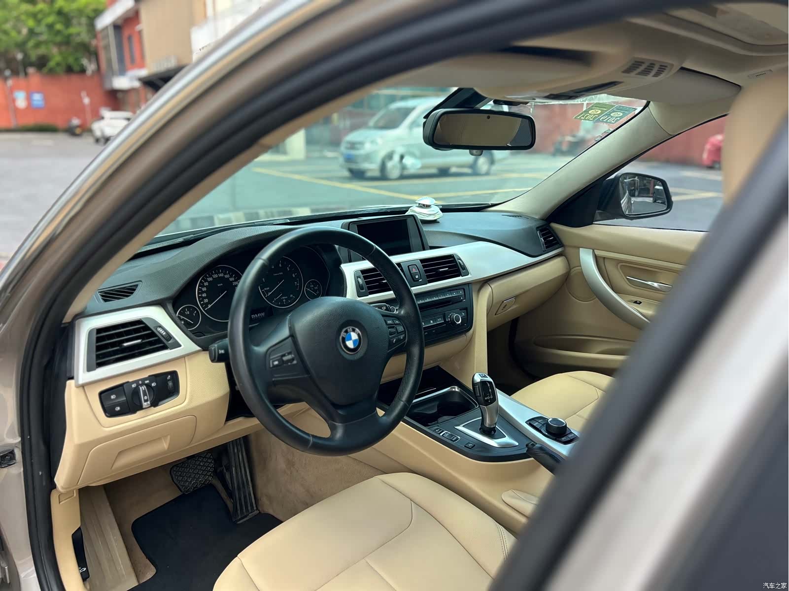 BMW 3 Series, 2015 10