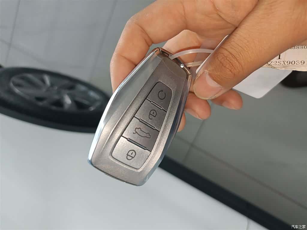 Geely Coolray, 2025 9