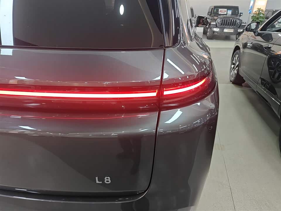 Li Auto Ideal L8