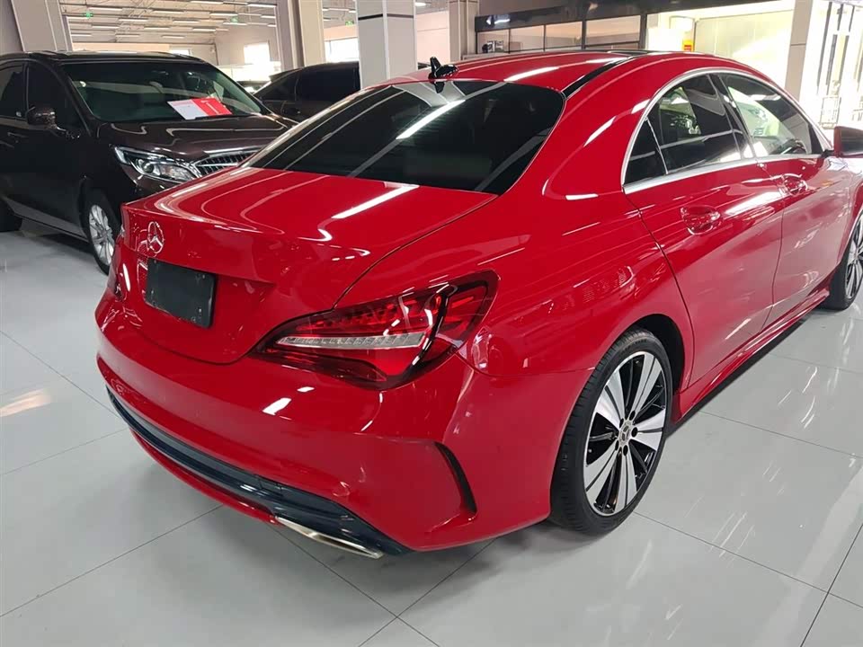 Mercedes-Benz CLA