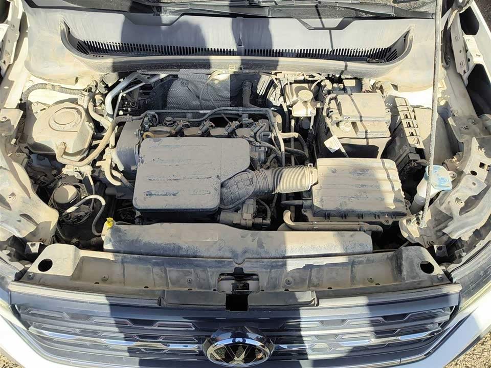 Volkswagen Exploring the shadow