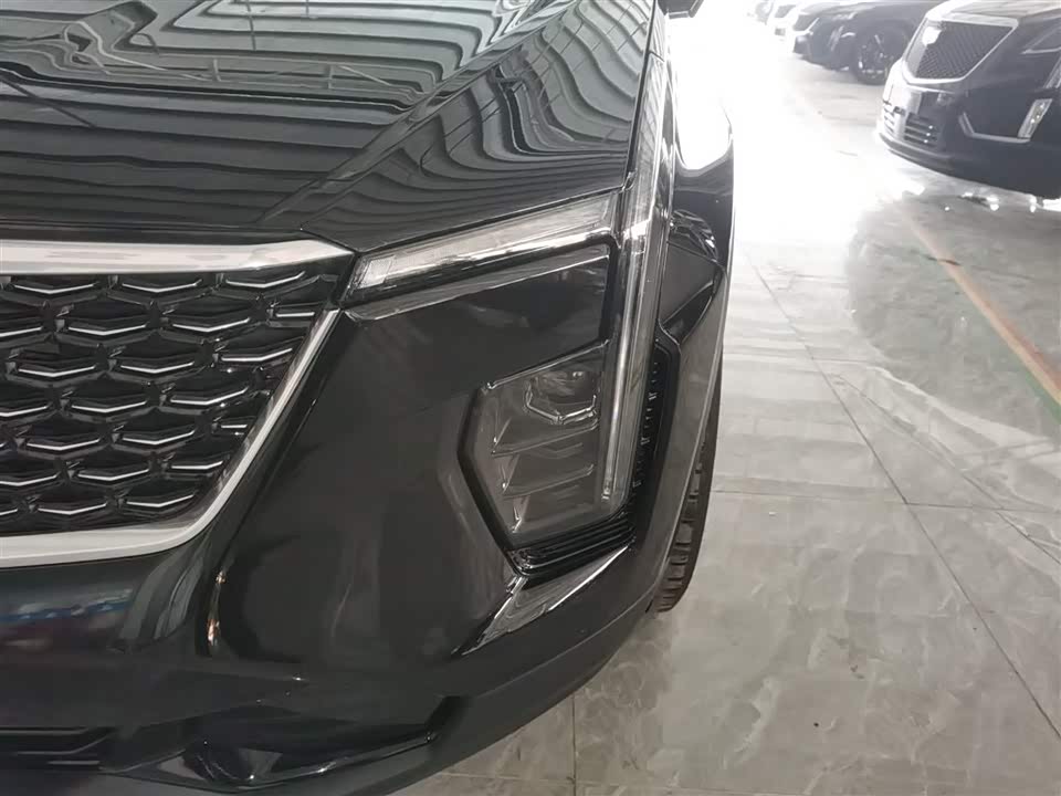 Cadillac XT4