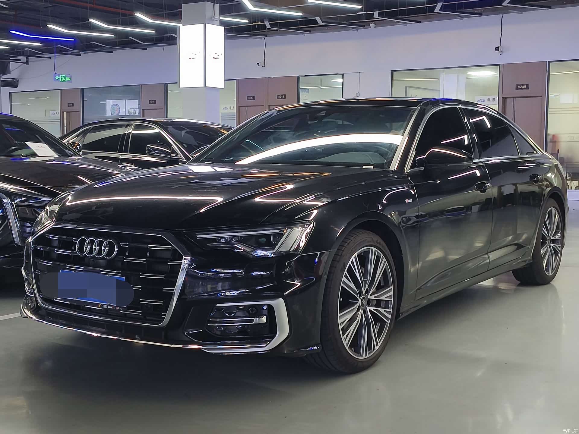 Audi A6L, 2025 1