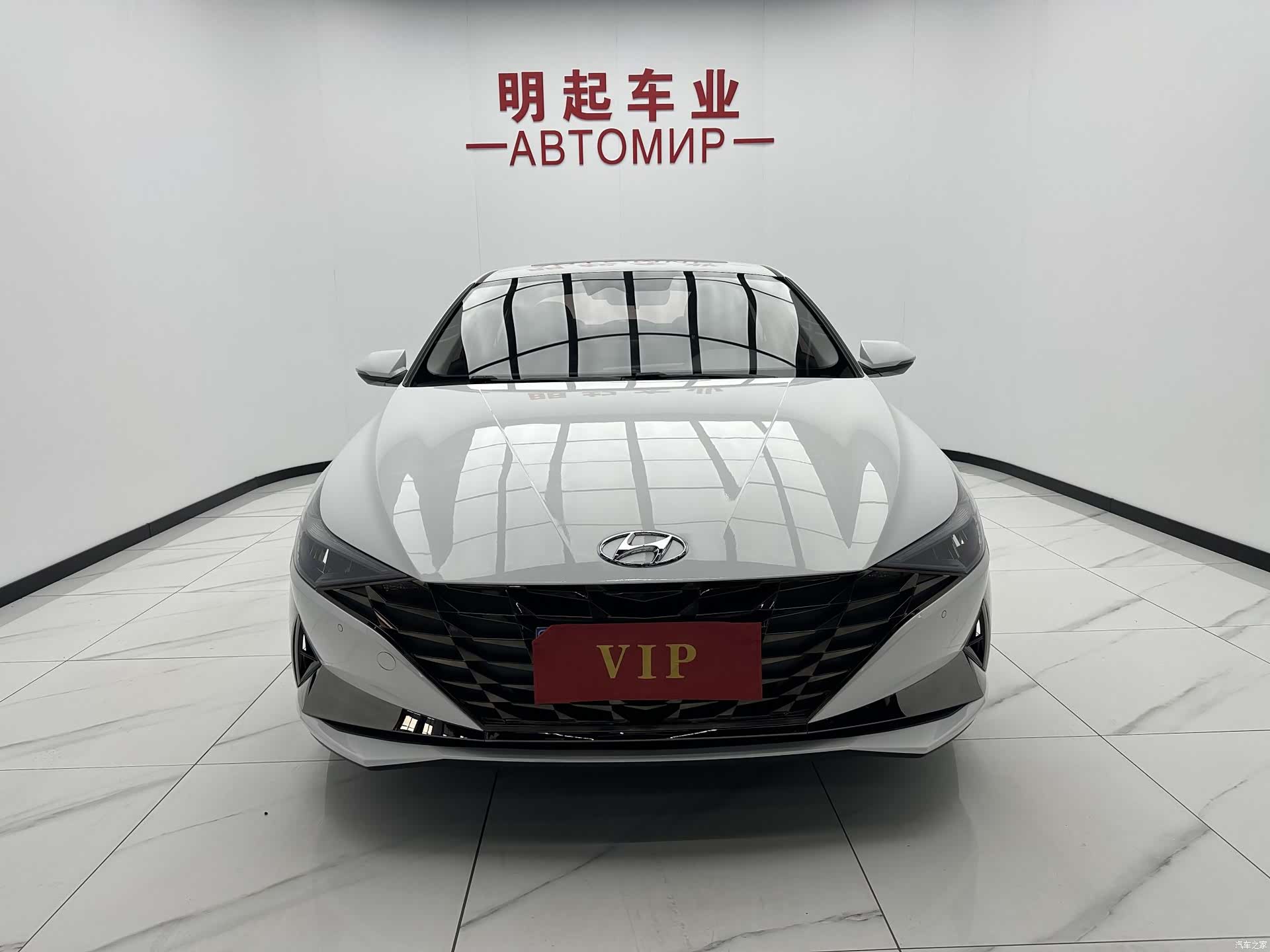 Hyundai Elantra, 2023 2