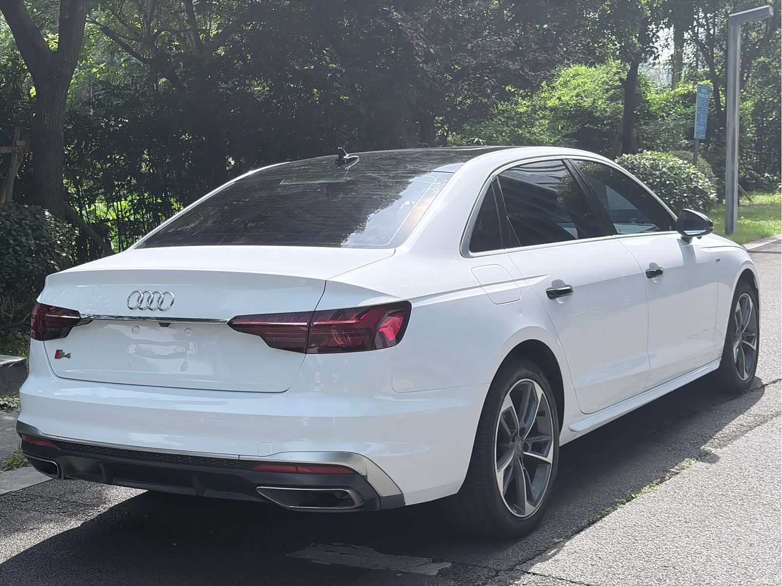 Audi A4L, 2020 9
