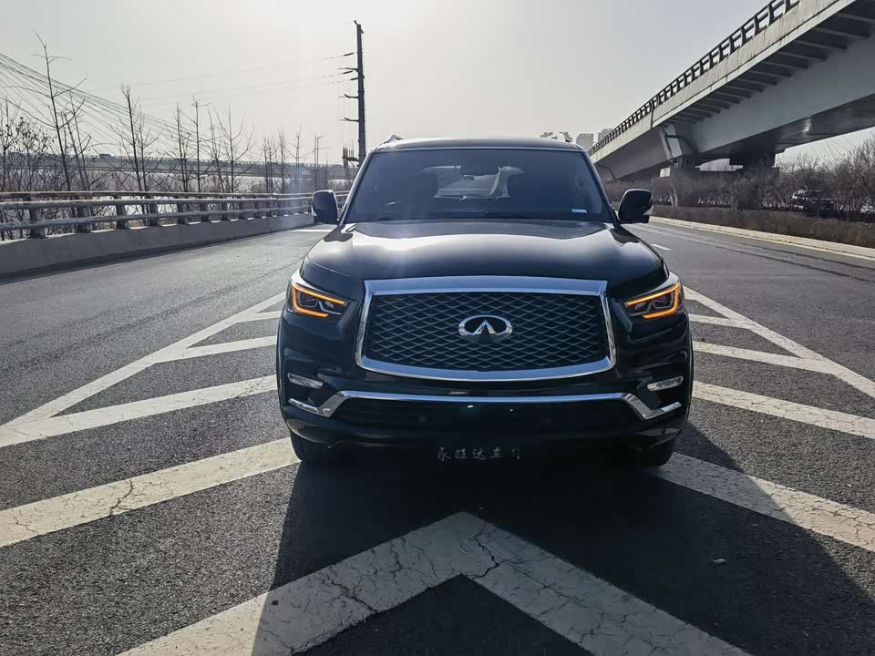 Infiniti QX80